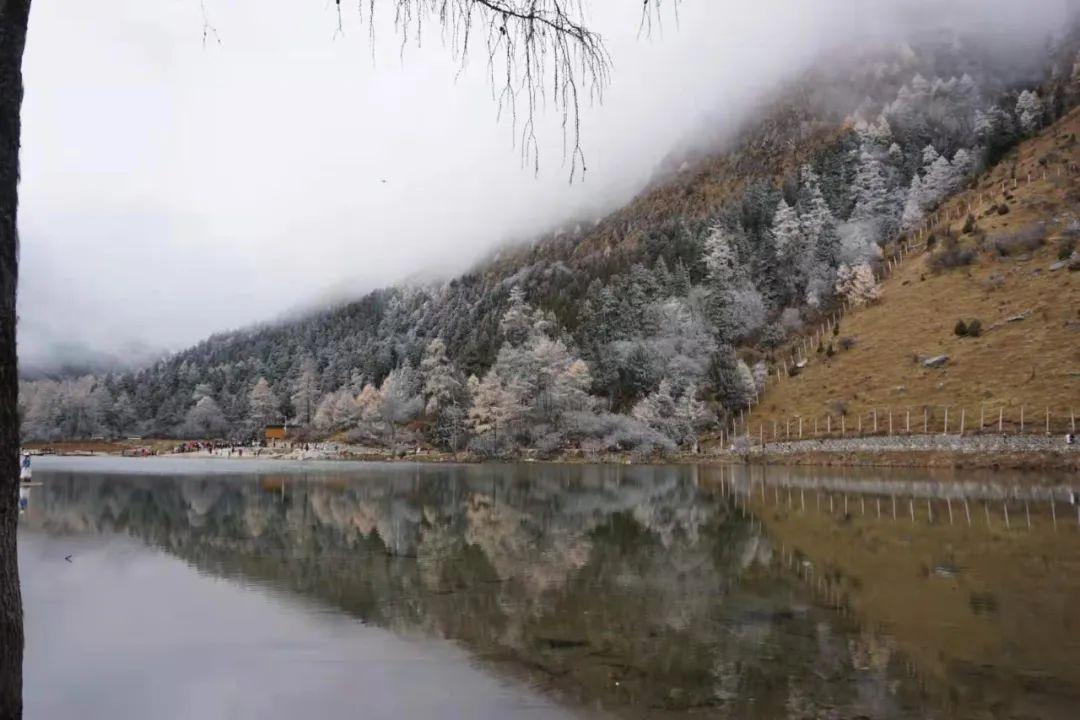 冰川融化重塑意大利瑞士边界，自然美景探索之旅