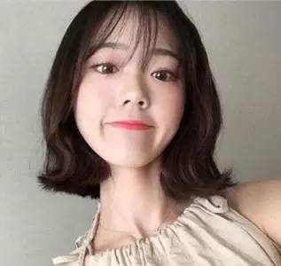 小学女生最新发型，时尚变迁与成长印记的展现
